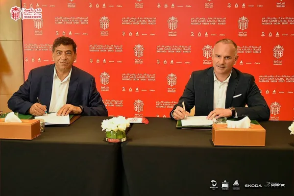 لورون ديشو مديرًا رياضيًا جديدًا لنادي حسنية أكادير لتعزيز الهيكلة الرياضية والإدارية